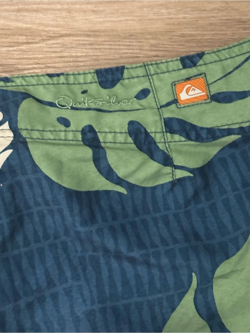Quiksilver Waterman Collection Swim Trunks Blue Floral Tropical Men's Size 32